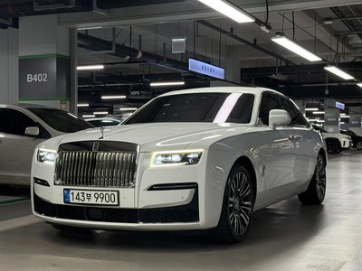 ROLLS-ROYCE GHOST