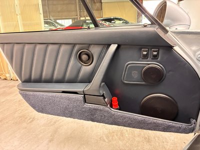 صورة 10 لـ 1993 Porsche 911