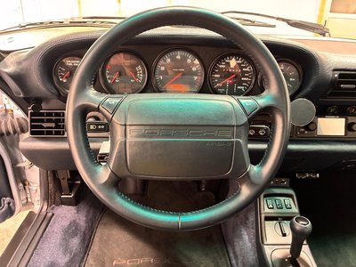 صورة 9 لـ 1993 Porsche 911