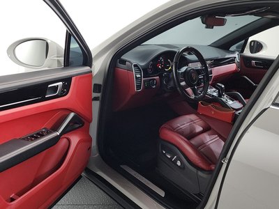 PORSCHE CAYENNE - 10