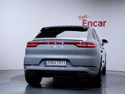 PORSCHE CAYENNE - 4