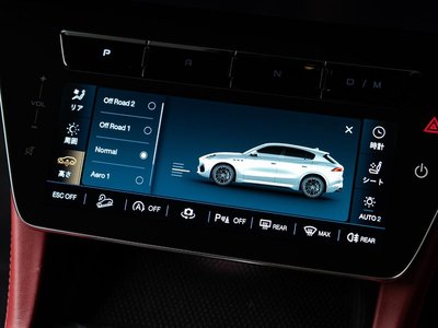 صورة 7 لـ 2023 Maserati GRECALE