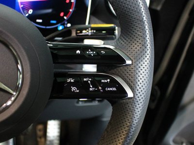 2025 Mercedes-BENZ GLC thumbnail 17