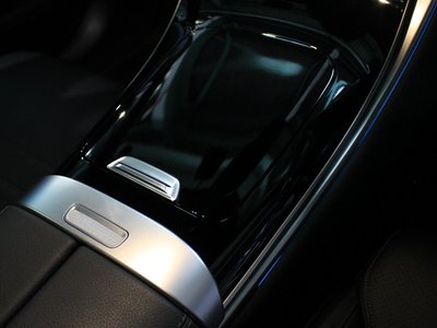 2025 Mercedes-BENZ GLC thumbnail 22