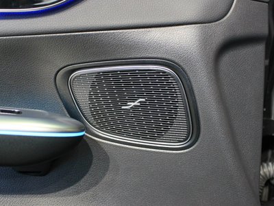 2025 Mercedes-BENZ GLC thumbnail 25