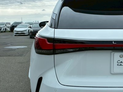 2025 Lexus RX — миниатюра 29