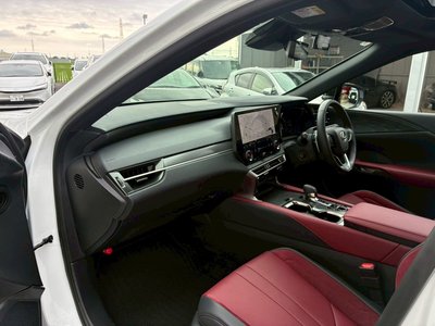 2025 Lexus RX — миниатюра 39