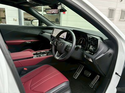 2025 Lexus RX — миниатюра 38