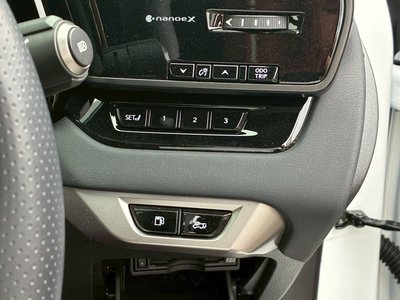 2025 Lexus RX — миниатюра 44
