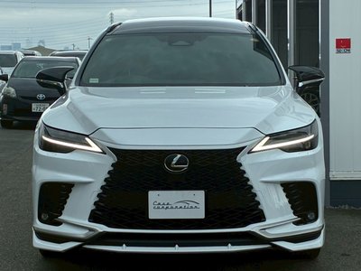 صورة 8 لـ 2025 Lexus RX