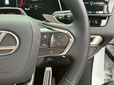 2025 Lexus RX — миниатюра 42