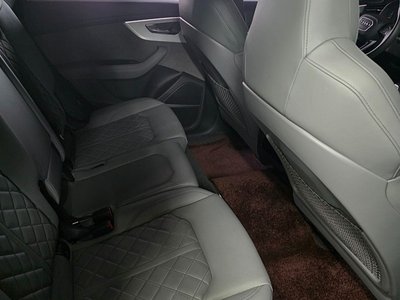 2022 AUDI Q8 — миниатюра 12