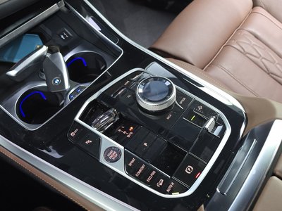 2025 BMW X5 — миниатюра 12