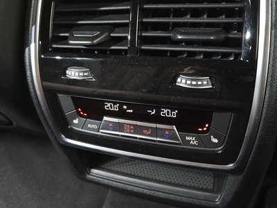 2025 BMW X5 — миниатюра 32
