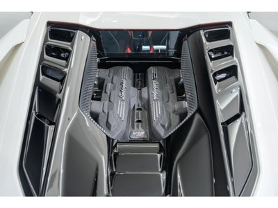 2024 Lamborghini REVUELTO — миниатюра 32