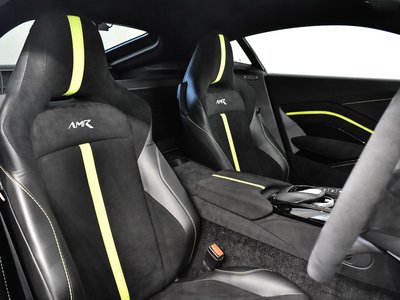 ASTON MARTIN VANTAGE - 9