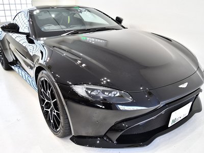 ASTON MARTIN VANTAGE - 4