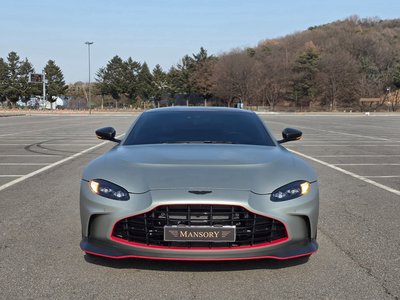 ASTON MARTIN VANTAGE - 2