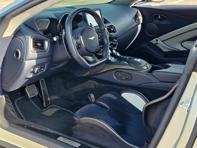 ASTON MARTIN VANTAGE - 4