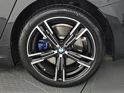 2026 BMW 3 SERIES photo 8