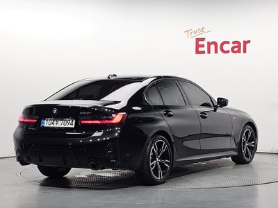 2026 BMW 3 SERIES photo 2