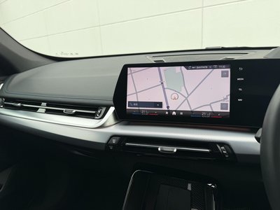 2025 BMW X1 — миниатюра 25