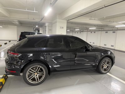 PORSCHE MACAN - 4