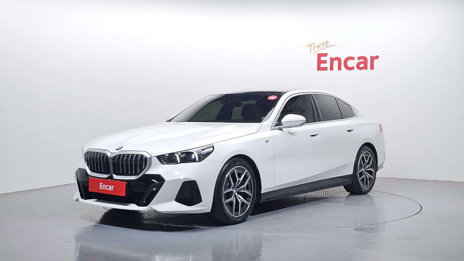 BMW 5 SERIES - View 1