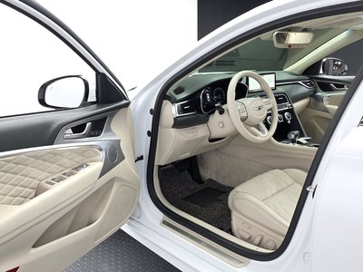 صورة 10 لـ 2022 GENESIS THE NEW G70