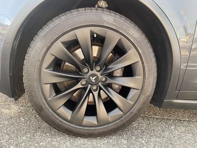 TESLA MODEL X - 10