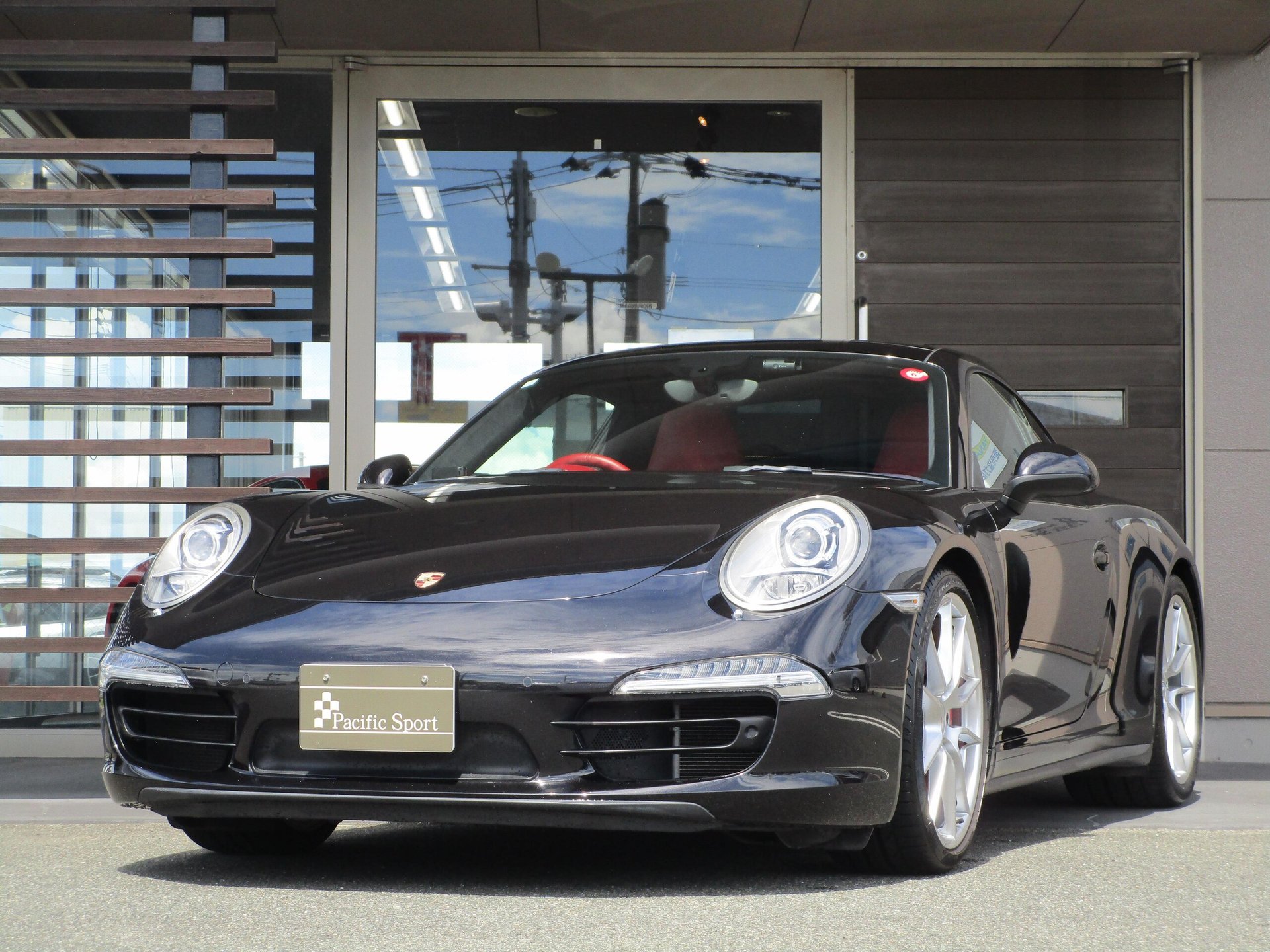 PORSCHE 911 - View 1