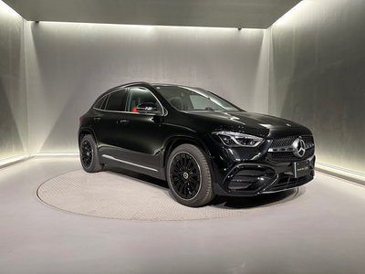 MERCEDES-BENZ GLA - 4