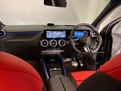 MERCEDES-BENZ GLA - 9