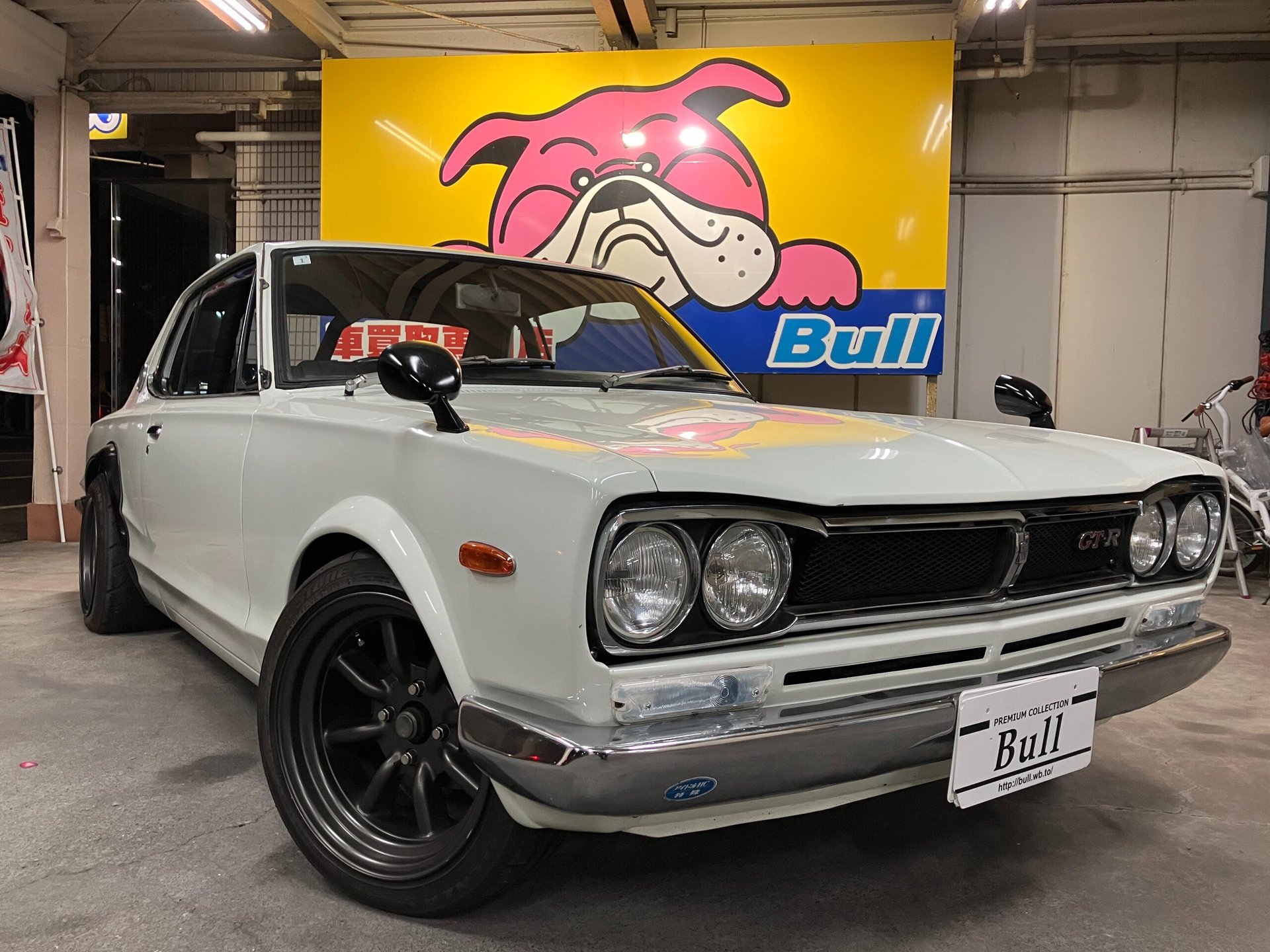 NISSAN SKYLINE COUPE - View 1