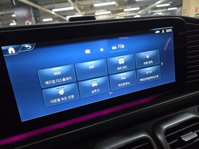 2025 Mercedes-BENZ GLE — миниатюра 17