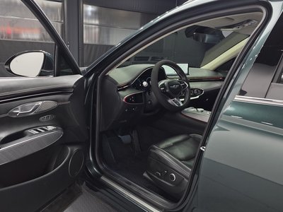 GENESIS ELECTRIFIED GV70 - 10