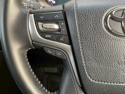 TOYOTA LAND CRUISER PRADO - 7