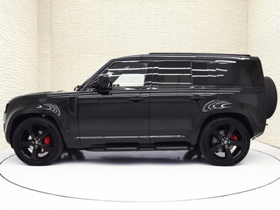 LAND ROVER DEFENDER - 6