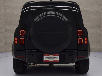 LAND ROVER DEFENDER - 8