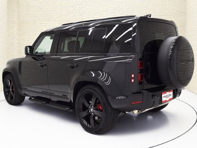 LAND ROVER DEFENDER - 2