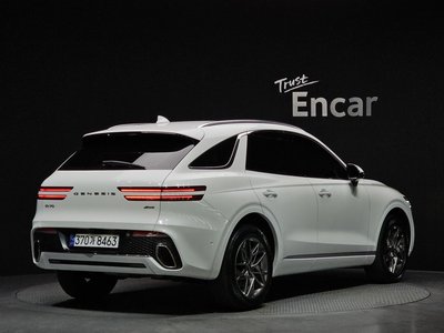 2022 GENESIS GV70 photo 3