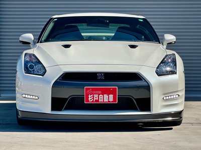 NISSAN GT-R - 8