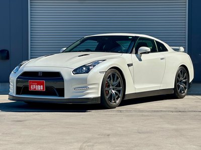 NISSAN GT-R - 7