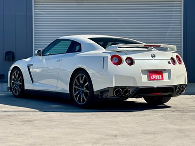 NISSAN GT-R - 5