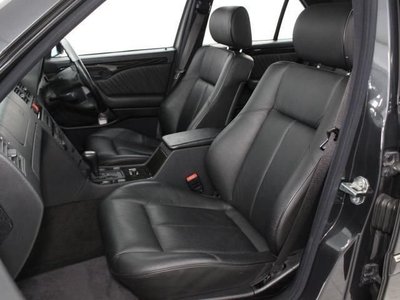 MERCEDES-BENZ C-CLASS - 6