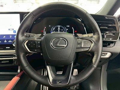 صورة مصغرة 57 لـ 2023 Lexus RX