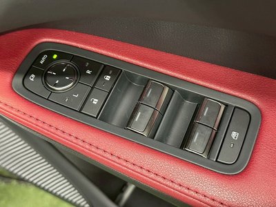 صورة مصغرة 64 لـ 2023 Lexus RX