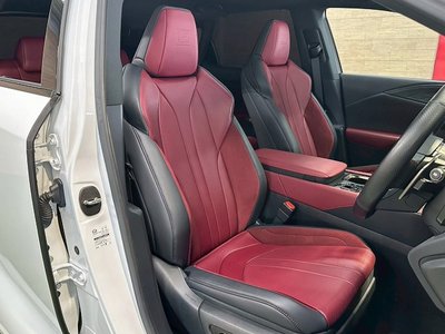 صورة مصغرة 36 لـ 2023 Lexus RX