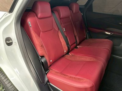 صورة مصغرة 35 لـ 2023 Lexus RX