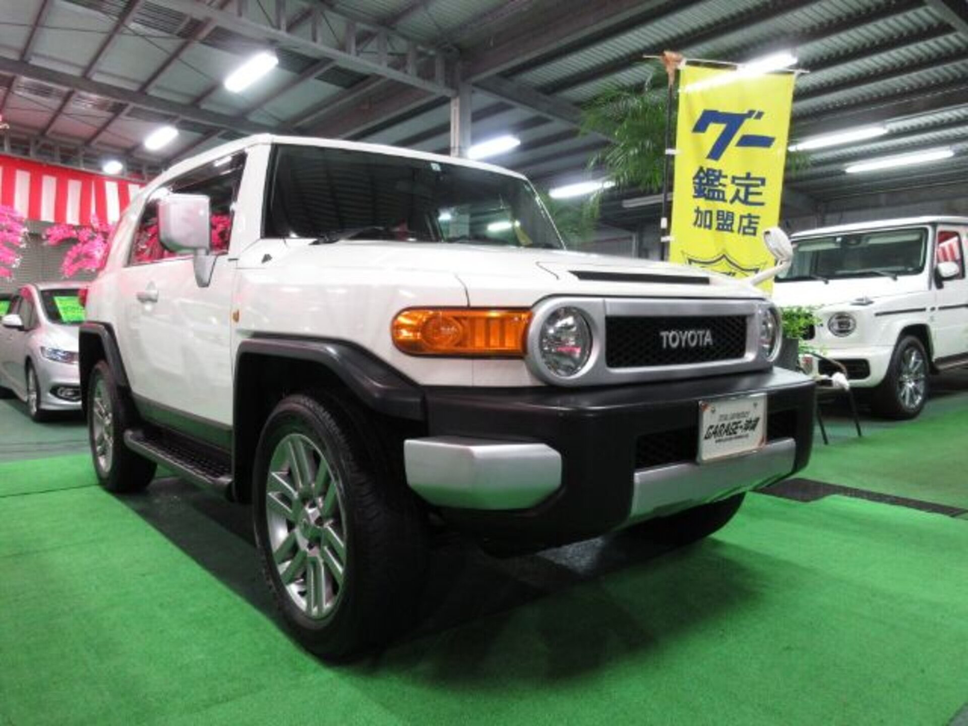 TOYOTA FJ CRUISER - View 1